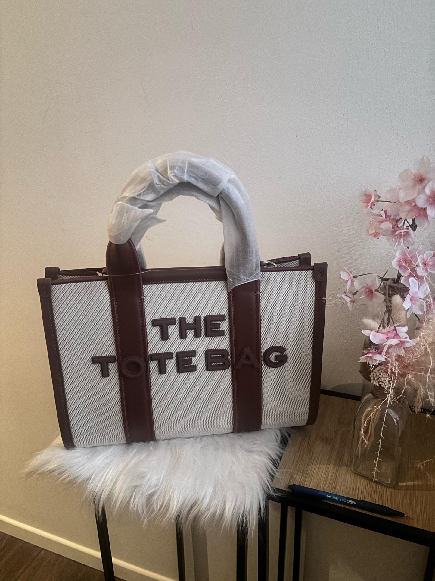 Prachtige "The Tote bag" in beige met camel