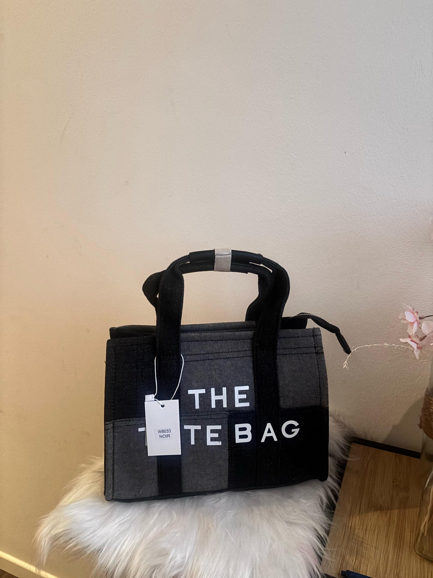 Kleine "The Tote bag" in zwart jeans