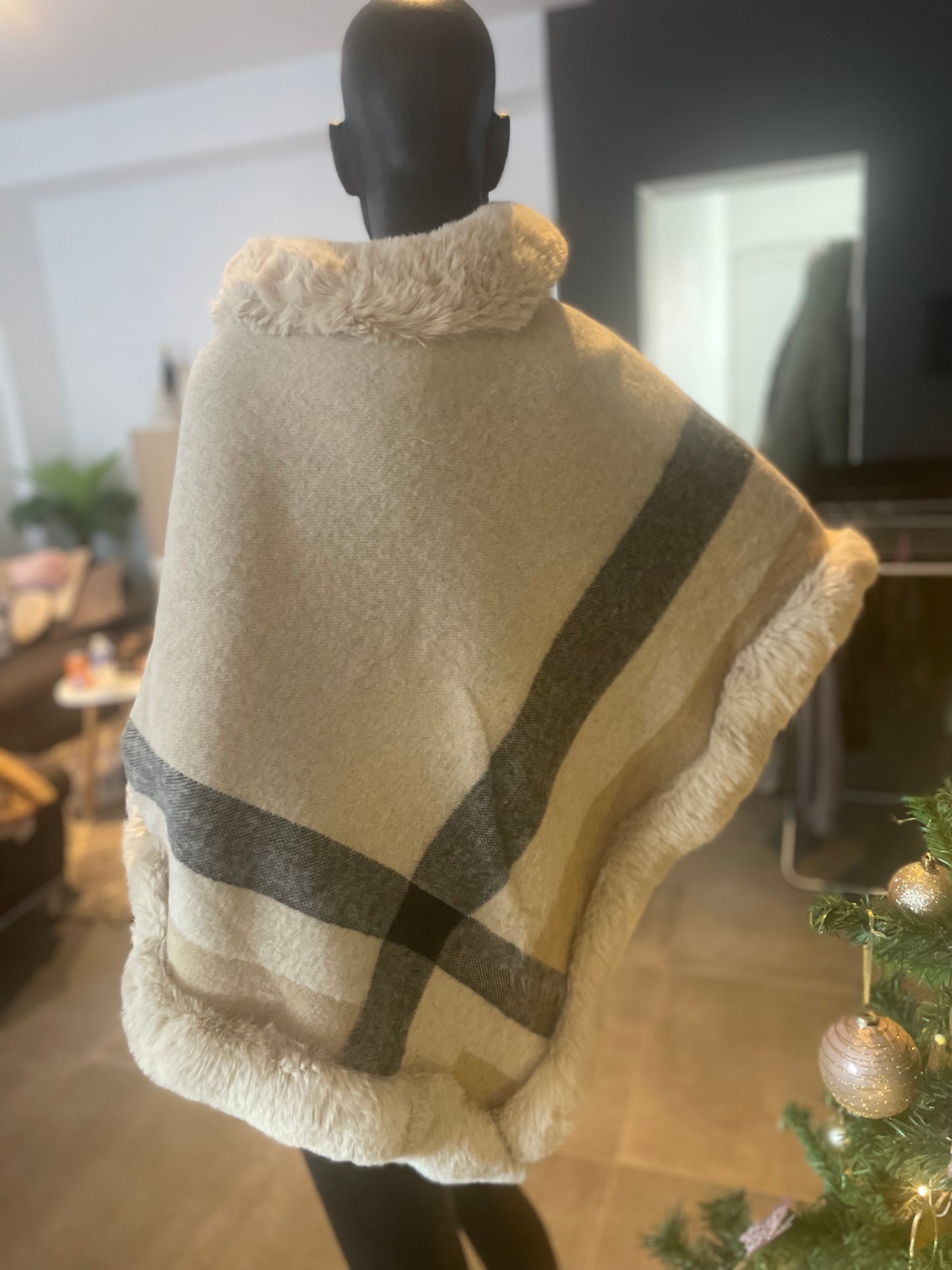 Prachtige beige poncho Taille Unique